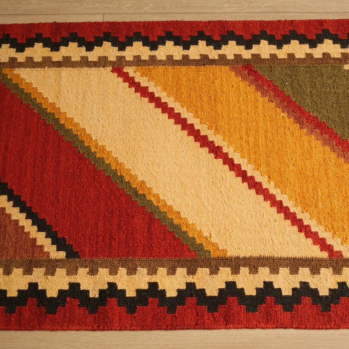 Anadolu Desenli El Dokuma Kilim — yün