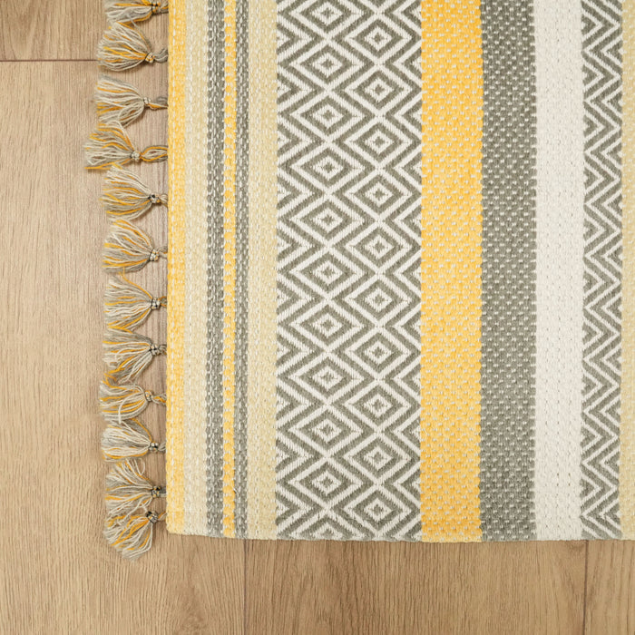 Aztec Serisi Çizgi Desenli Sarı Akrilik Kilim — çizgili