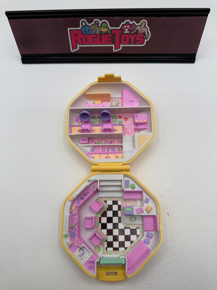 Bluebird Toys Polly Pocket Polly’s Hair Salon