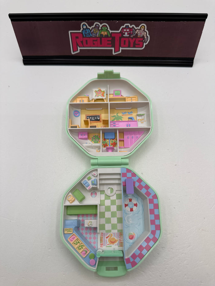 Bluebird Toys Polly Pocket Polly’s School