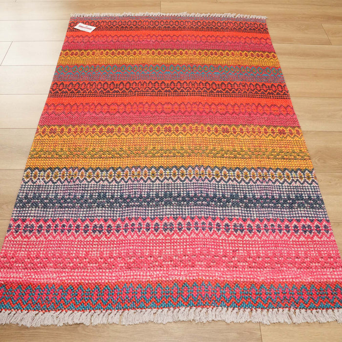 Bodrum Serisi Çizgi Desenli Rengarenk Sentetik Kilim — makine dokuma kilim