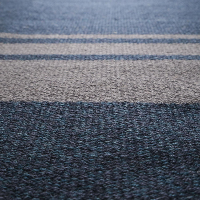 Çizgi Desenli Makine Dokuma Kilim — 120x180 cm