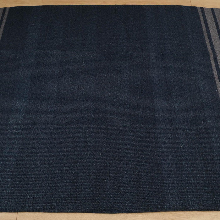 Çizgi Desenli Makine Dokuma Kilim — çizgili