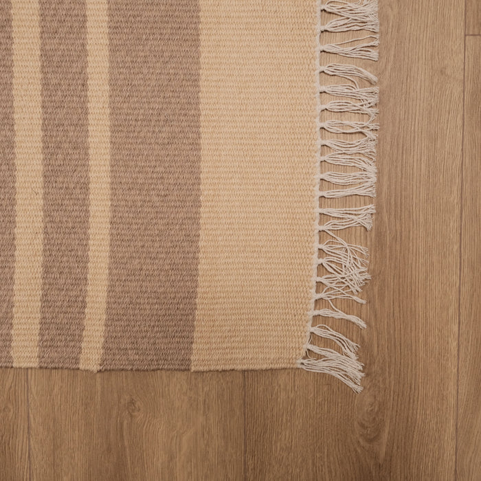 Çizgi Desenli Makine Dokuma Kilim — çizgili