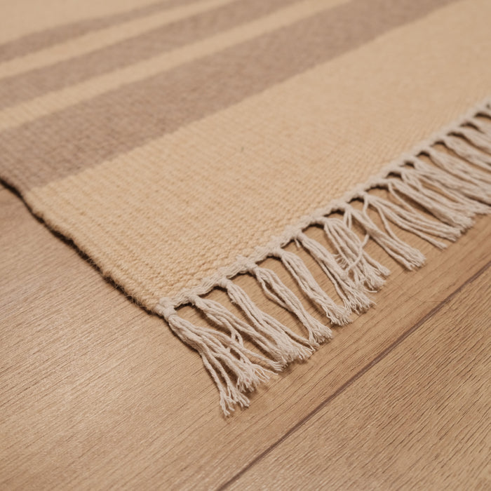 Çizgi Desenli Makine Dokuma Kilim — doğal elyaf