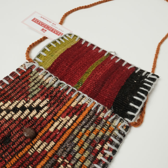 Çok Renkli Otantik El Dokuma Yün Kilim Çanta — etnik desenli