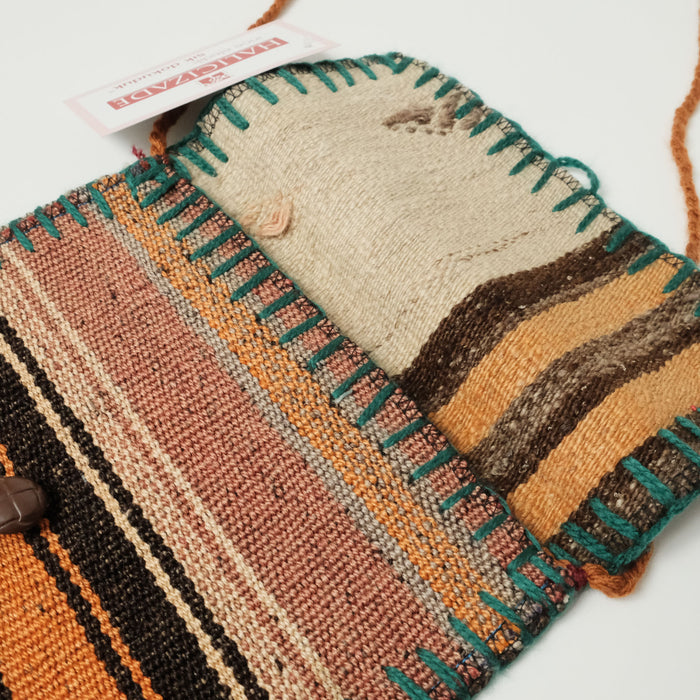 Çok Renkli Otantik El Dokuma Yün Kilim Çanta — etnik desenli
