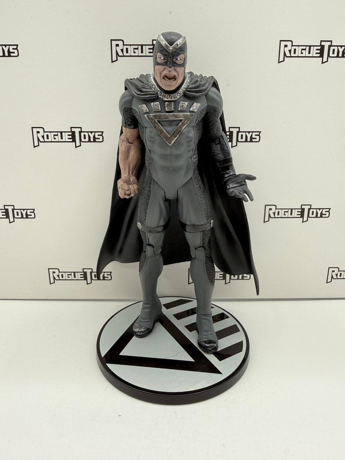 DC Direct Blackest Night Black Hand