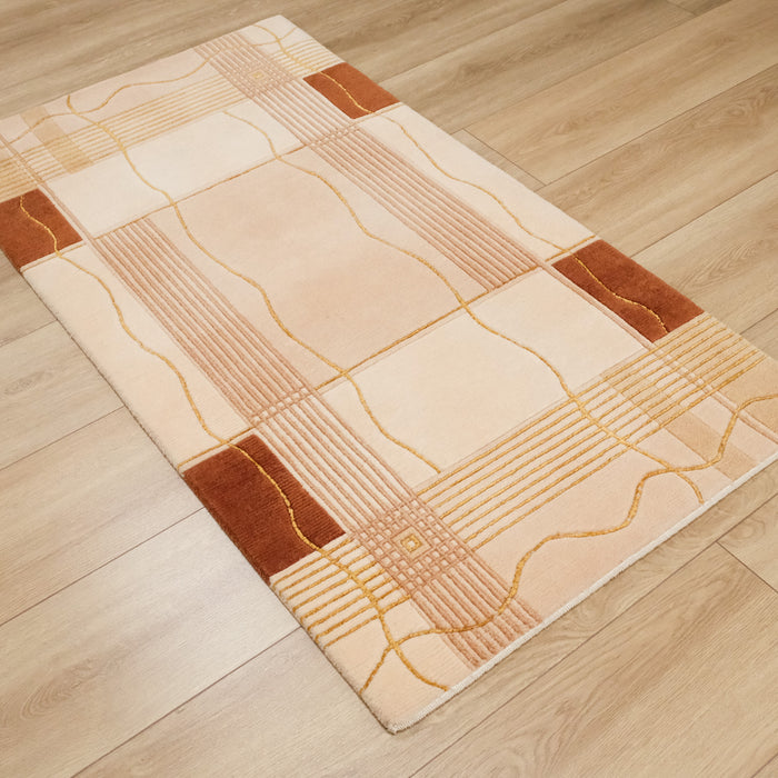 El Dokuma Geometrik Desenli Krem Viskon Halı — balkon halısı