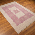 El Dokuma Geometrik Desenli Pembe Kilim, 140x200 cm — Halıcızade