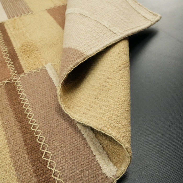 El Dokuma Patchwork Desenli Kahverengi Yün Kilim — doğal elyaf