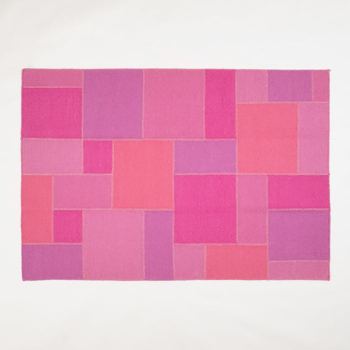 El Dokuma Patchwork Desenli Pembe Yün Kilim