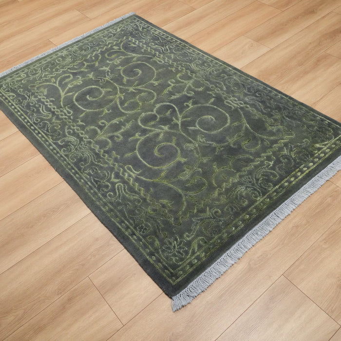 El Dokuma Yün Çerçeve Desenli Yeşil Halı, 120x180 cm — Halıcızade