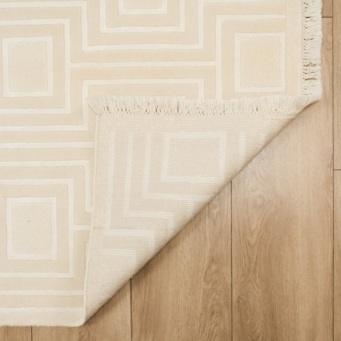 Geometrik Desenli El Dokuma Halı