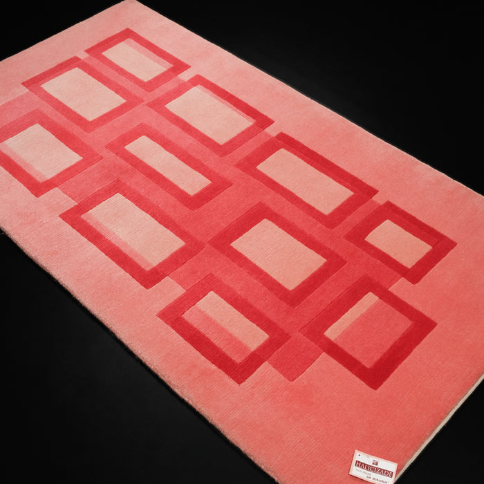 Geometrik Desenli El Dokuma Halı