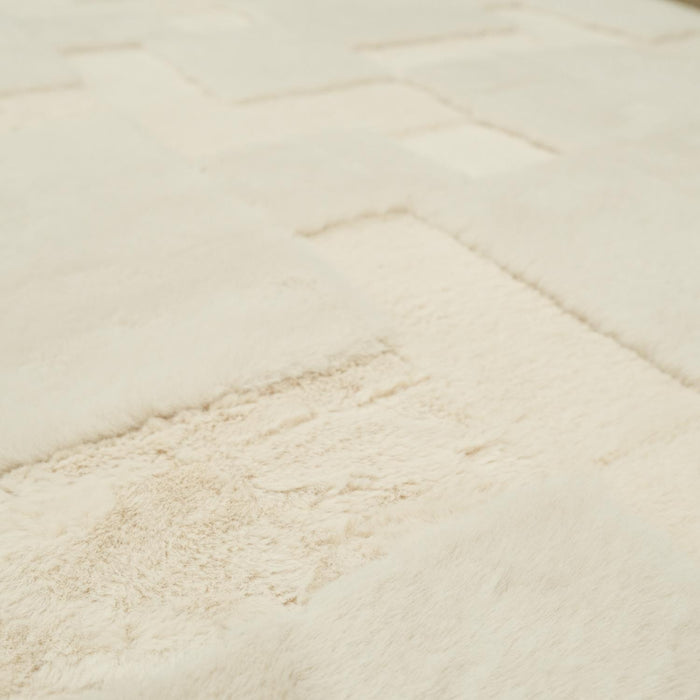 Geometrik Desenli Post Halı
