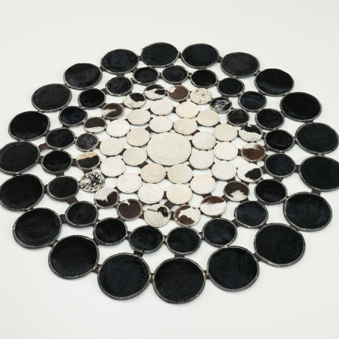 Geometrik Desenli Siyah - Beyaz Deri Halı, 100x100 cm — Halıcızade