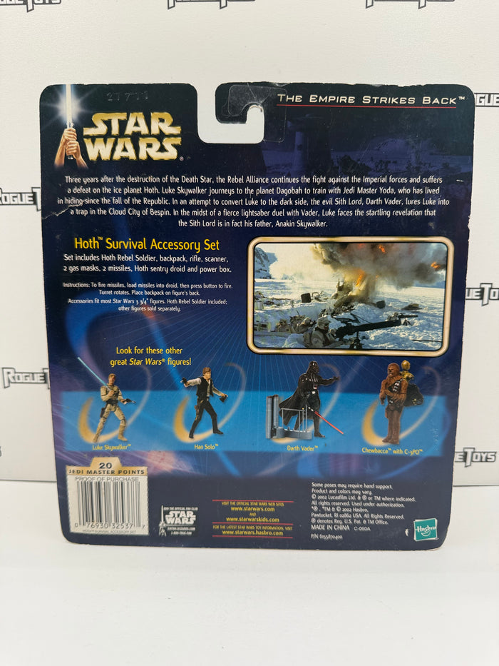 Hasbro Star Wars: The Empire Strikes Back Hoth Survival Accessory Set w/ Hoth Rebel Soldier