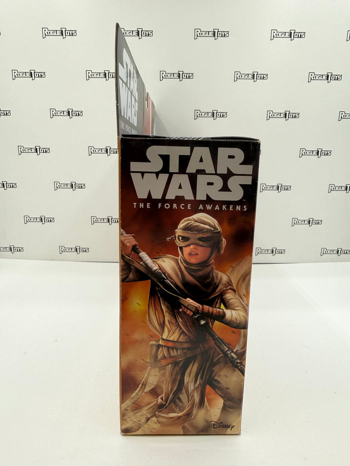 Hasbro Star Wars: The Force Awakens Rey’s Speeder (Jakku) w/ Rey (Jakku)