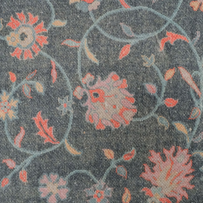 Holi Serisi El Dokuma Çiçek Desenli Gri Kilim — klasik desen