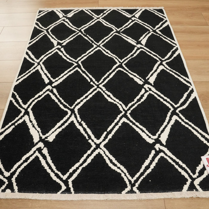 İskandinav Desenli Siyah Pamuk Kilim — 120x180 cm