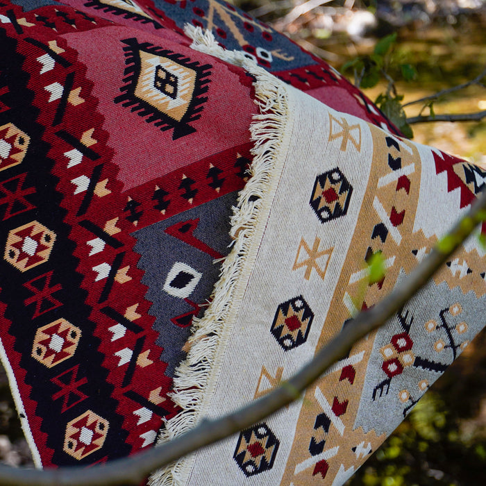 Kehribar Serisi Makine Dokuma Anadolu Desenli Kırmızı Kilim — antialerjik