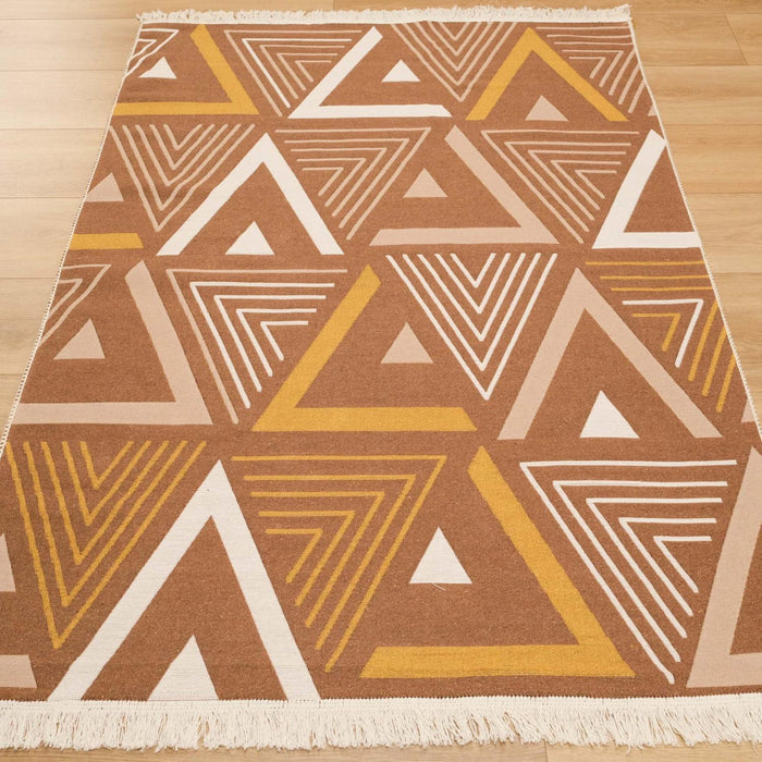 Kehribar Serisi Makine Dokuma Geometrik Desenli Kahverengi Kilim