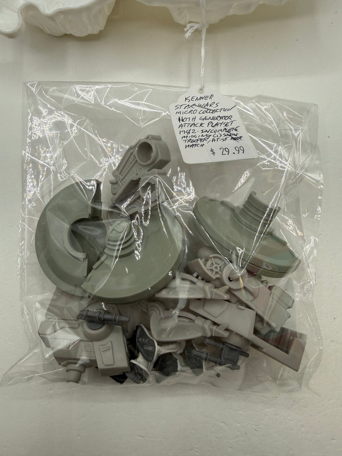 Kenner Star Wars Micro Collection Hoth Generator Attack Playset