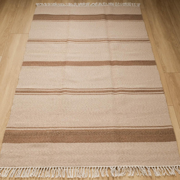 Makine Dokuma Çizgi Desenli Kahverengi Kilim — yün