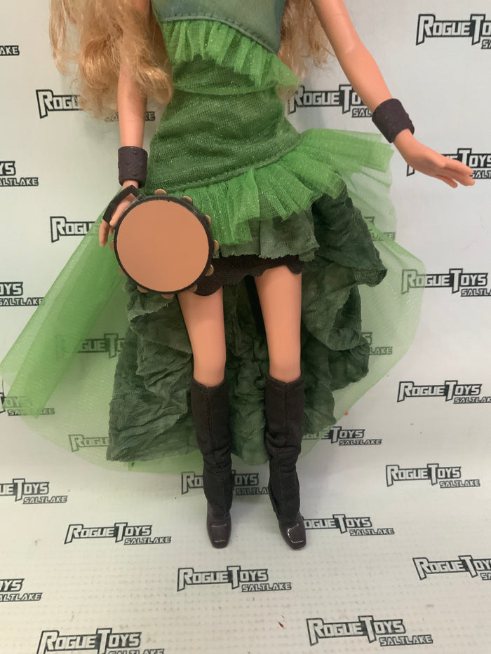 Mattel Barbie 2003 Shakira (Green Dress)