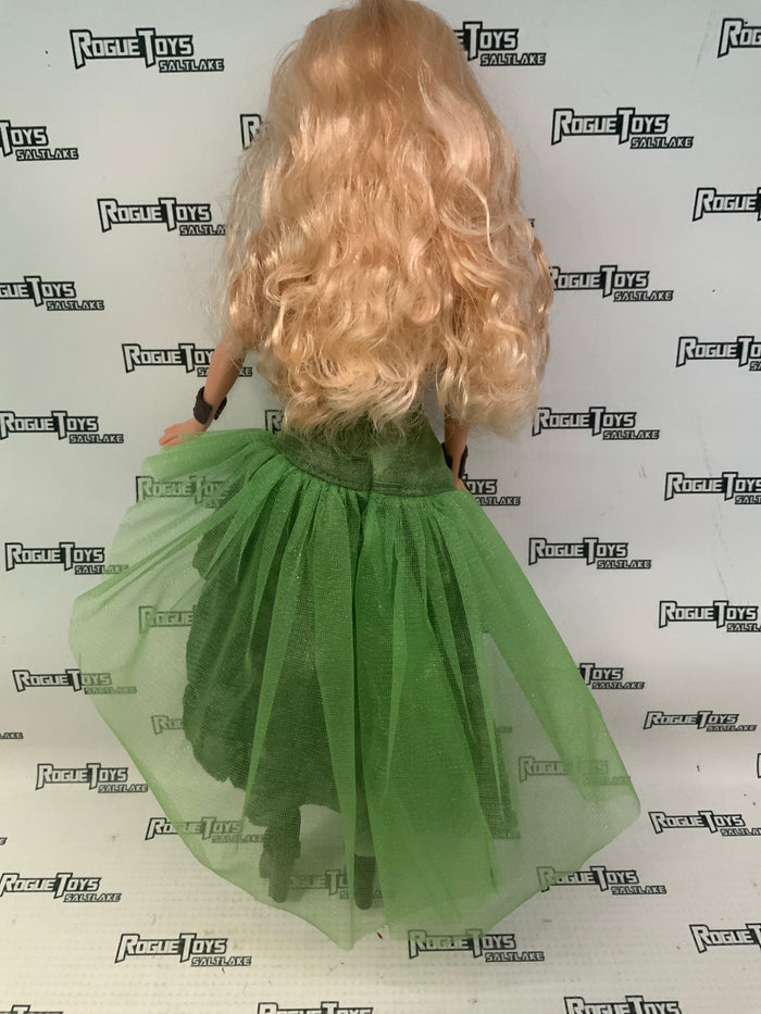 Mattel Barbie 2003 Shakira (Green Dress)