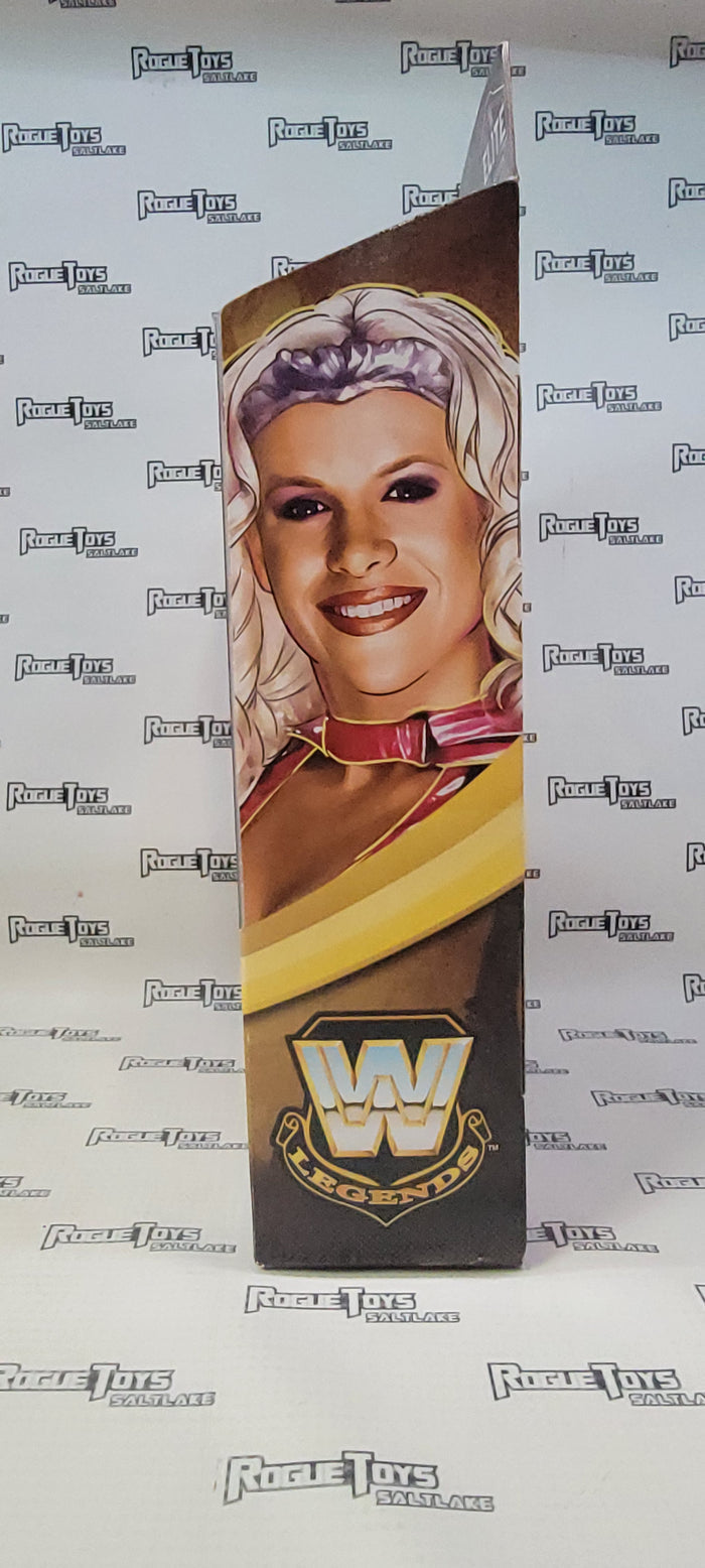 Mattel WWE Elite Collection Legends Series 16 Molly Holly