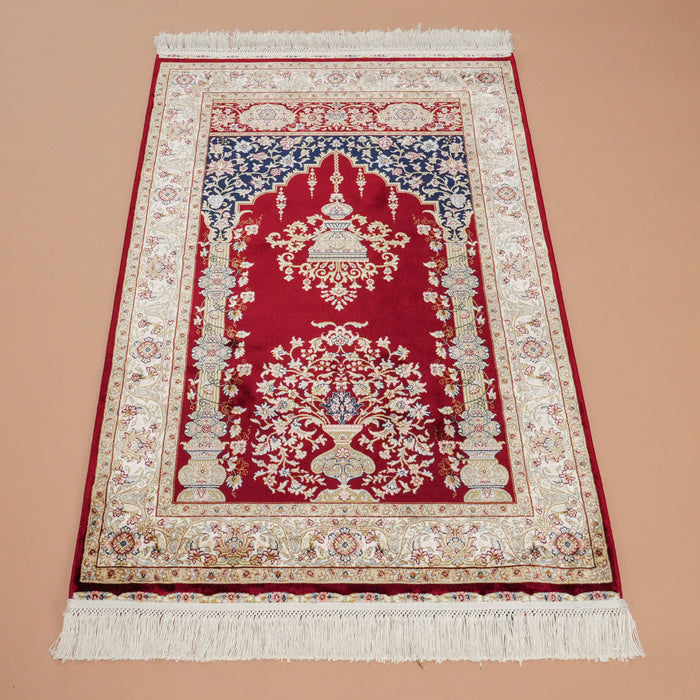 Mihrap Desenli Bordo Halı Seccade — makine dokuma