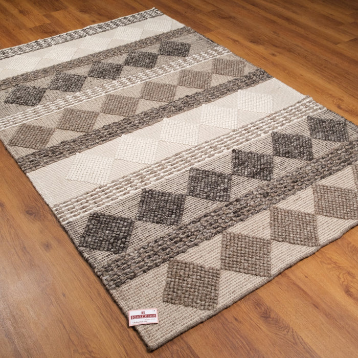 Örge Serisi Geometrik Desenli El Dokuma Halı — balkon halısı