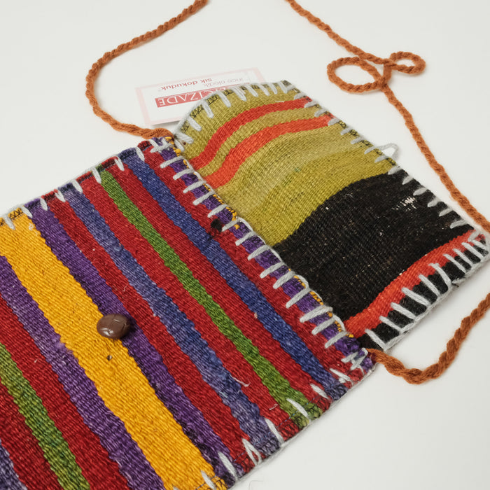Otantik El Dokuma Yün Kilim Çanta — etnik desenli