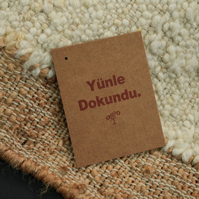 Otto Jüt Serisi El Dokuma Sade Desenli Krem Halı — oturma odası halısı