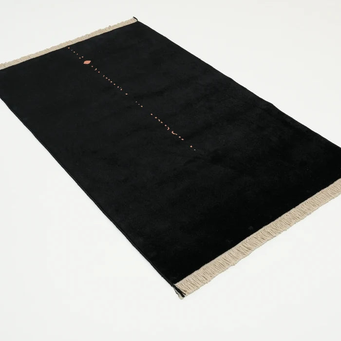 Sade Desenli Tencel Siyah Tezgah Dokuma Baş Başa Seccade, 80x130 cm — Halıcızade