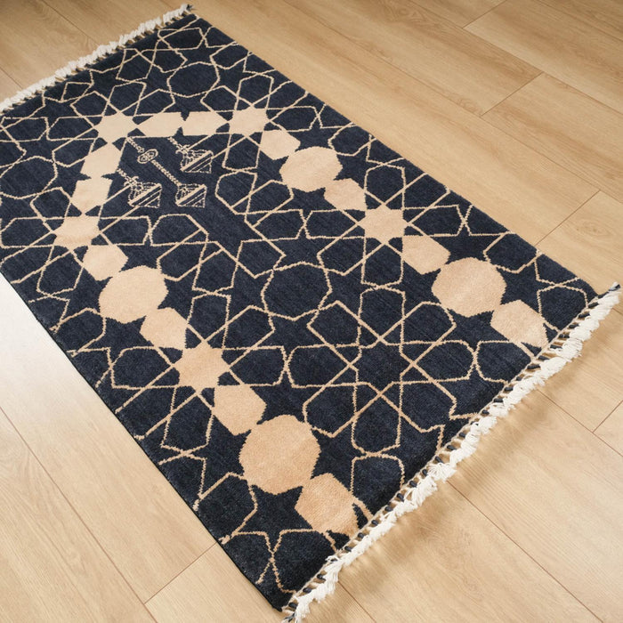 Seccade Desenli Makine Dokuma Halı, lacivert, 80x130 cm — Halıcızade