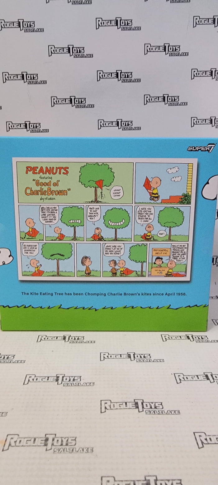 Super 7 ReAction Peanuts Charlie Brown and the Kite-Eating Tree