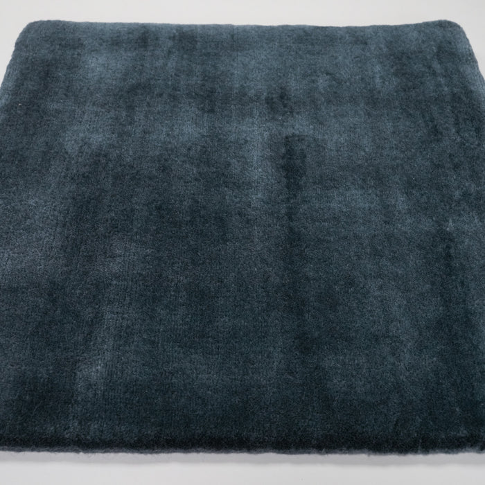 Tezgah Dokuma Sade Desenli %100 Yün Lacivert Halı — 45x45 cm