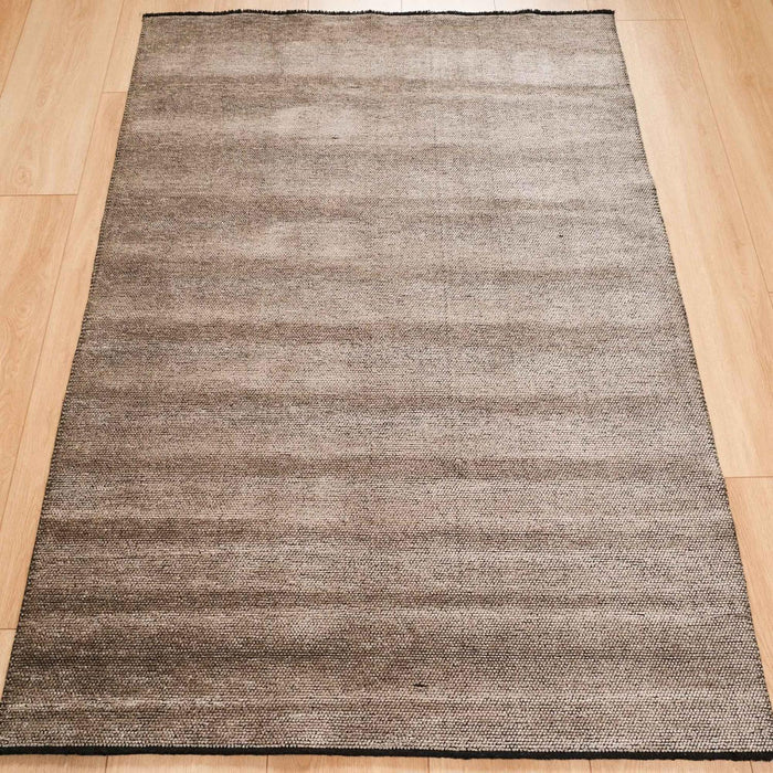 Tribal Serisi Sade Desenli Makine Dokuma Halı — 80x150, 120x180, 80x300, 160x230 cm