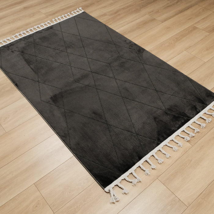 Urban Serisi Geometrik Desenli Makine Dokuma Siyah Halı, 120x180 – 160x230 cm — Halıcızade