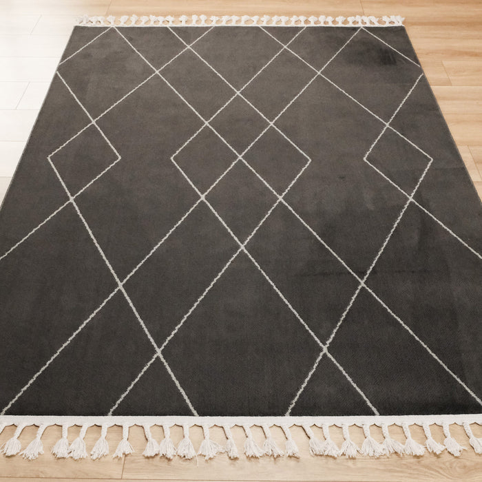 Urban Serisi Geometrik Desenli Siyah Sentetik Halı — makine dokuma